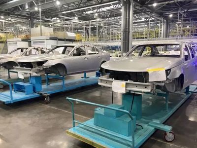 首款電動車天津工廠下線,國能汽車布局新能源產業生態鏈_鳳凰網汽車_鳳凰網